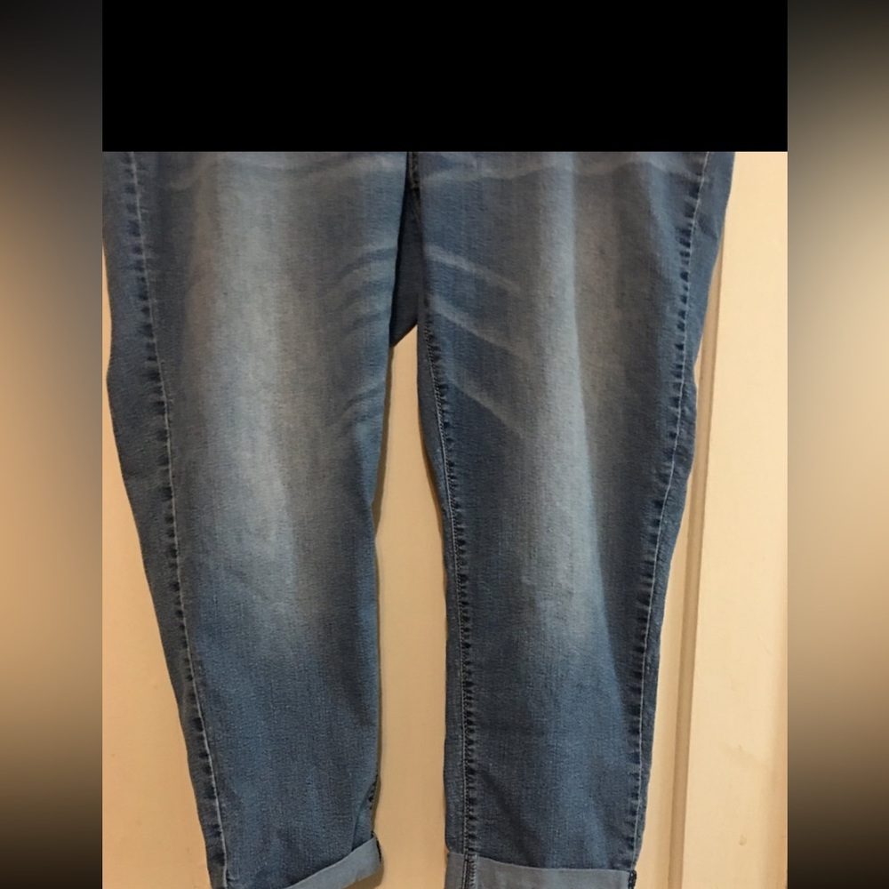 Signature by Levi Strauss women’s Boyfriend Midrise jeans Sz 22X36 - Picture 5 of 10